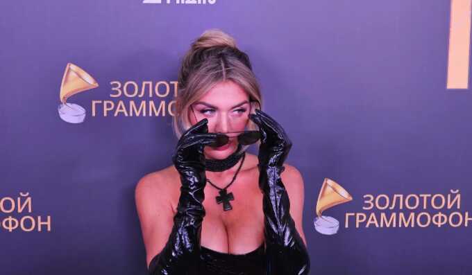 Седокова после смерти экс-супруга открыто призналась в чувствах к молодому актёру