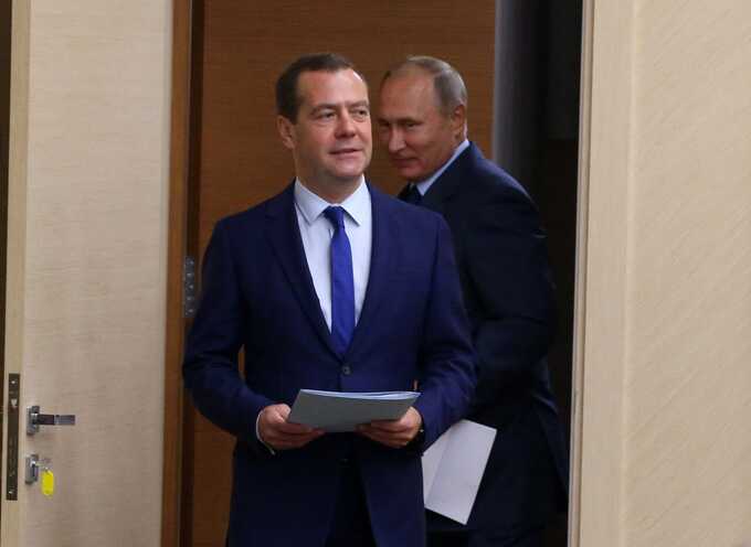 Медведев заработал рекордные 8 миллиардов рублей и вложил их в расширение своей усадьбы