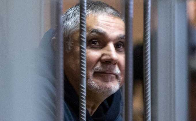 Конфликт с Шакро Молодым усложнил расследование против заммэра Омска