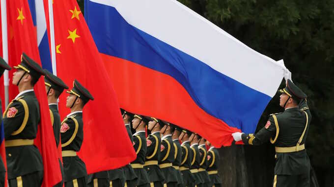 Китай усиливает скрытую военную поддержку России, включая поставки через Северную Корею