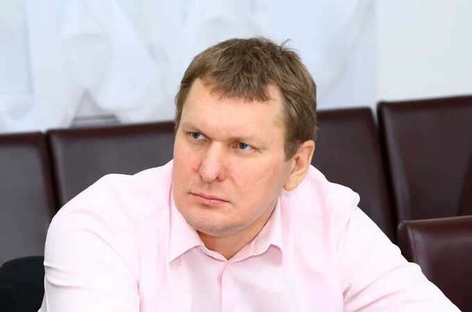 У сестры Николая Коробовского проходят обыски в рамках международного расследования