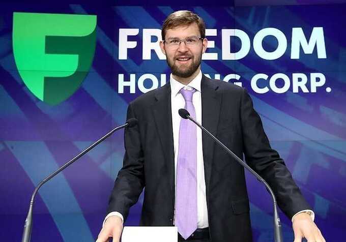 Деньги из России уходят под прикрытием рекламы: почему московские власти закрывают глаза на финансовые махинации Тимура Турлова и Freedom Finance